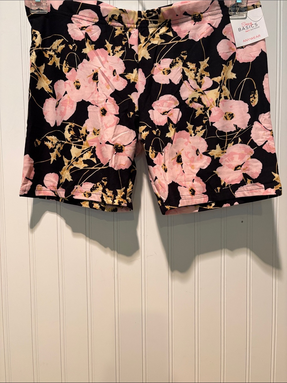 NWT Sexy Basics Floral Print Women’s Shorts Pink Black Sz XL